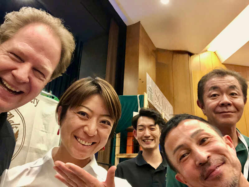 Gregor mit dem Team der Chichibu Destillerie